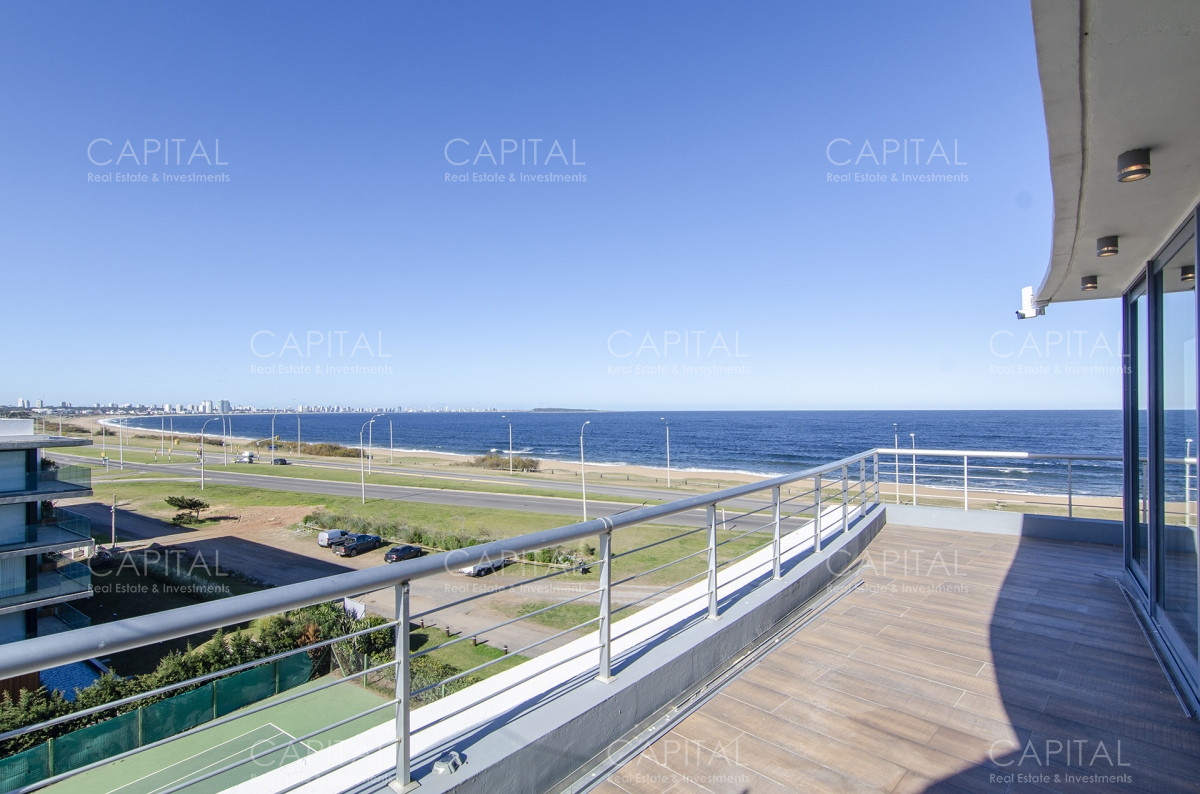 Apartamento ID.30956 - Penthouse Duplex de Tres Dormitorios Frente al Mar