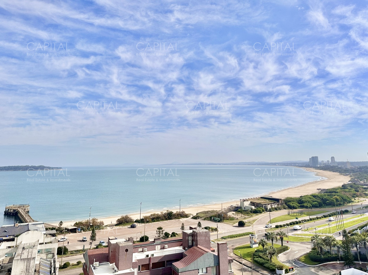 Apartamento ID.31677 - Apartamento de tres dormitorios con vista al mar en venta, Punta del Este.