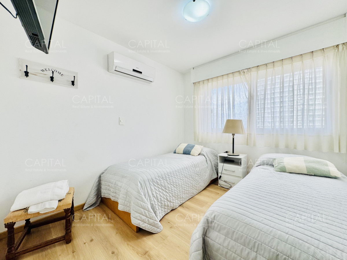 Apartamento ID.40580 - Apartamento reciclado de tres dormitorios en venta en Playa Mansa