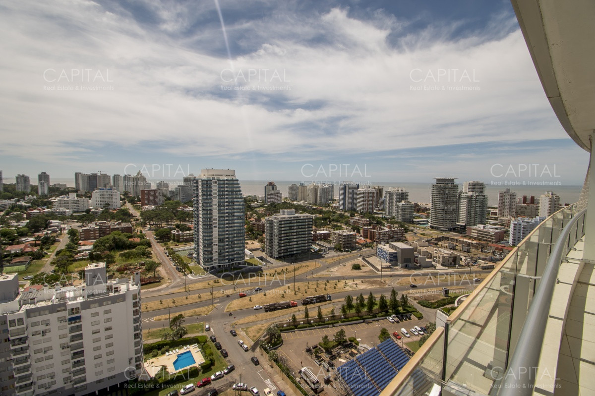 Apartamento ID.25836 - Apartamento Season Tower Playa Mansa 2 dormitorios Jacuzzi mirando al Mar