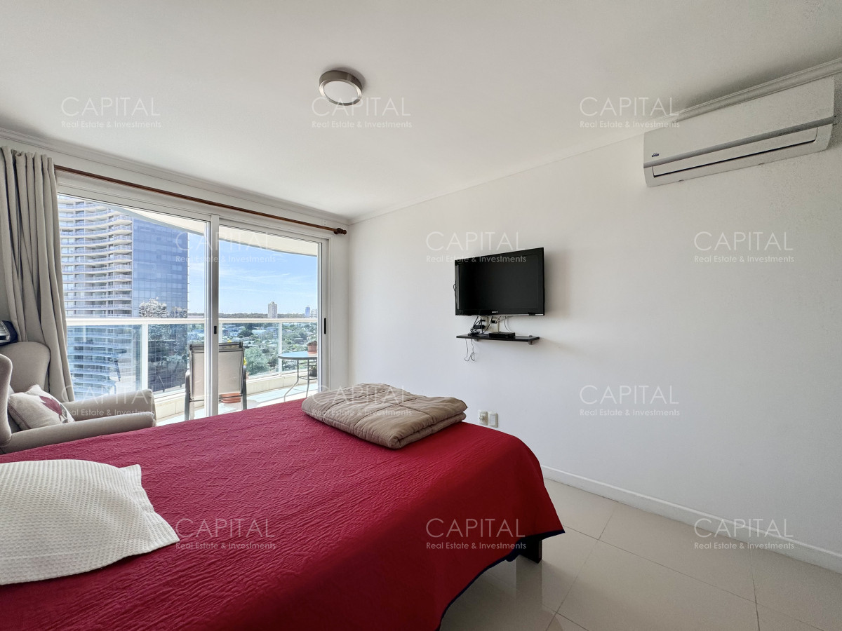 Apartamento ID.36994 - Casino Tower de dos dormitorios en venta, Punta del Este.