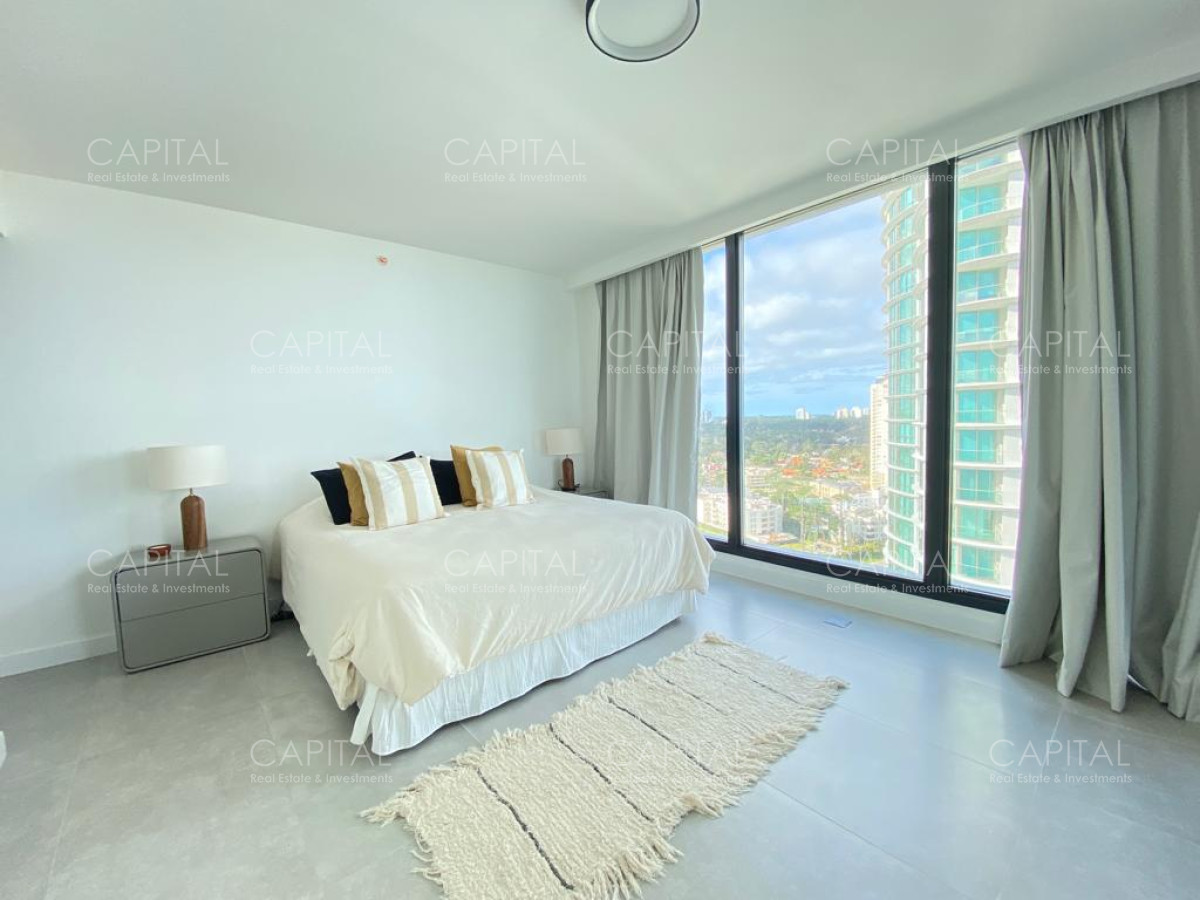 Apartamento ID.34588 - Venetian Punta Del Este Apartamento frente al mar de tres dormitorios mas dependencia en Venta