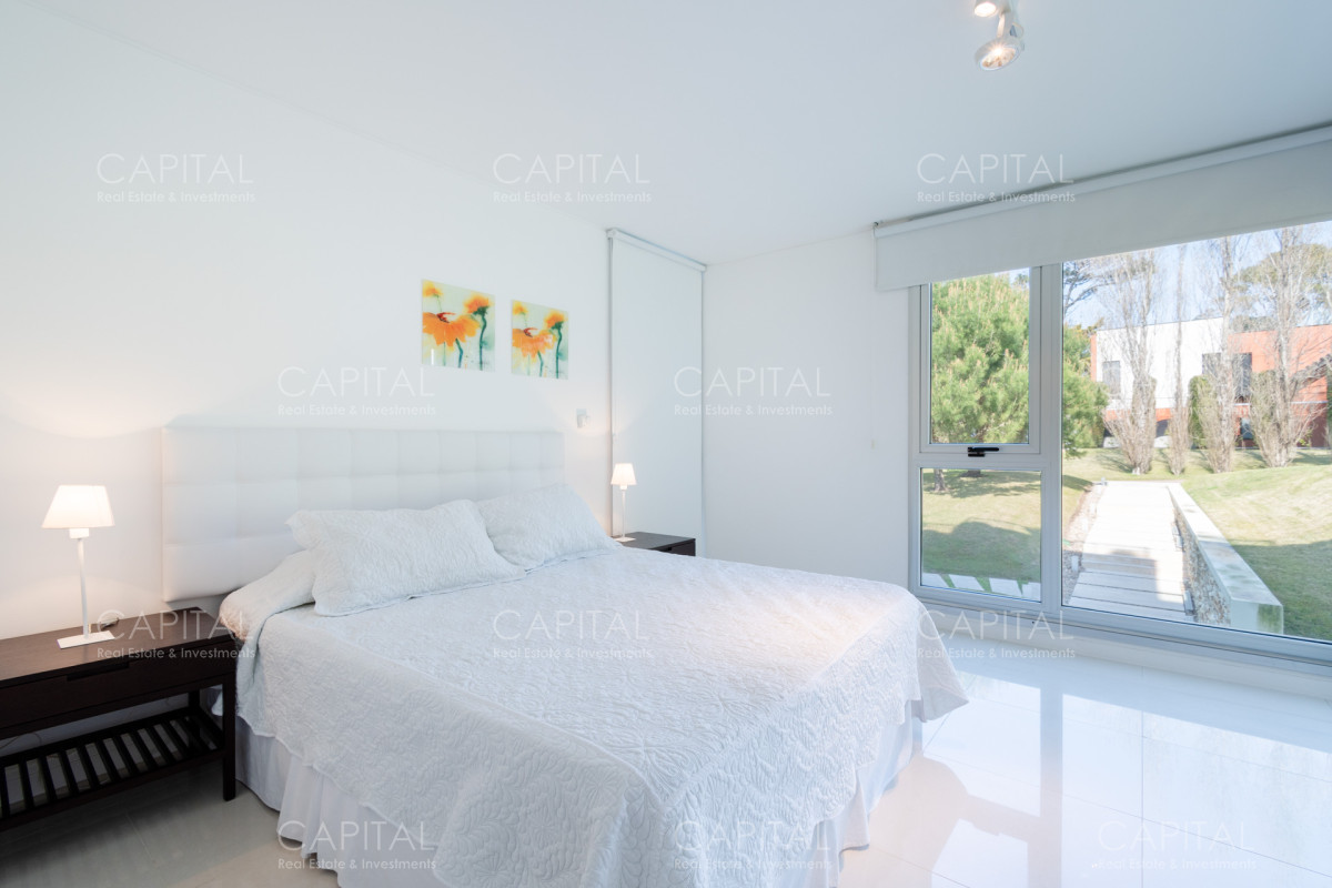 Apartamento ID.29599 - Apartamento en venta en Punta del Este en  edificio con excelentes amenities 
