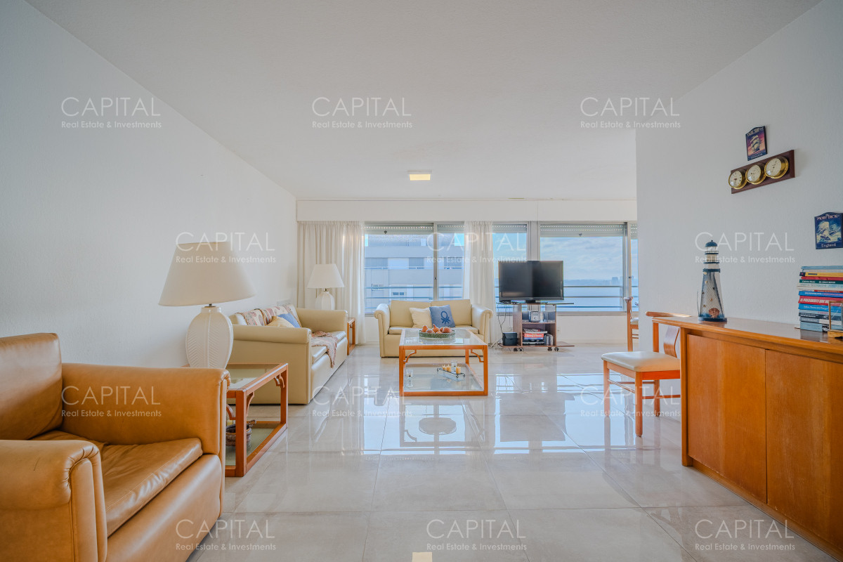 Apartamento ID.38451 - Apartamento en venta de 3 dormitorios en Peninsula Punta del Este