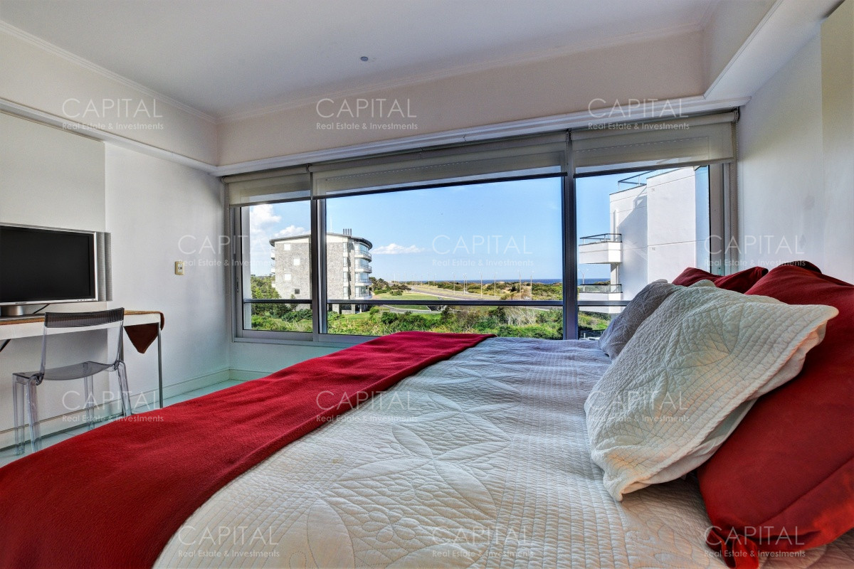 Apartamento ID.27366 - Apartamento Primera Fila Playa Brava en Alquiler 