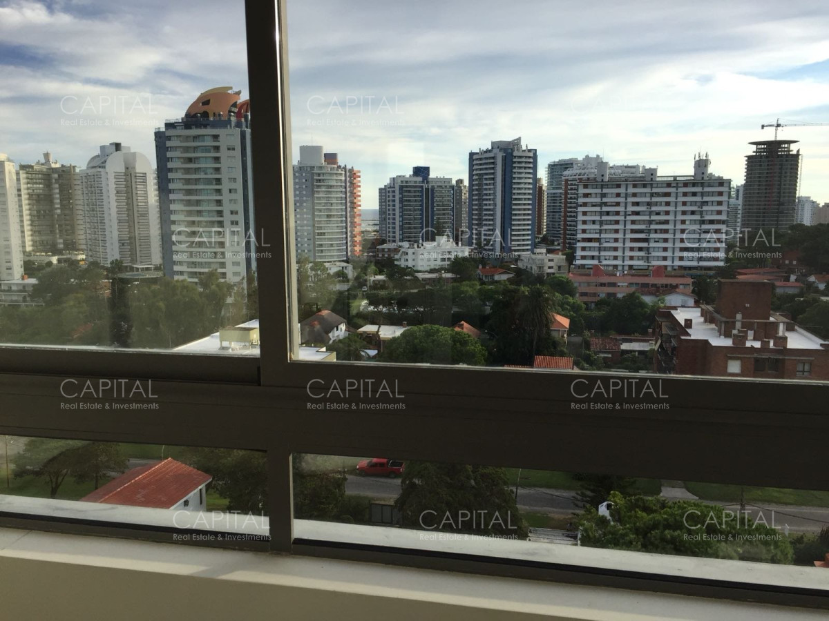Apartamento ID.25860 - Venta y alquiler anual o invernal de apartamento en Playa Brava, Punta del Este