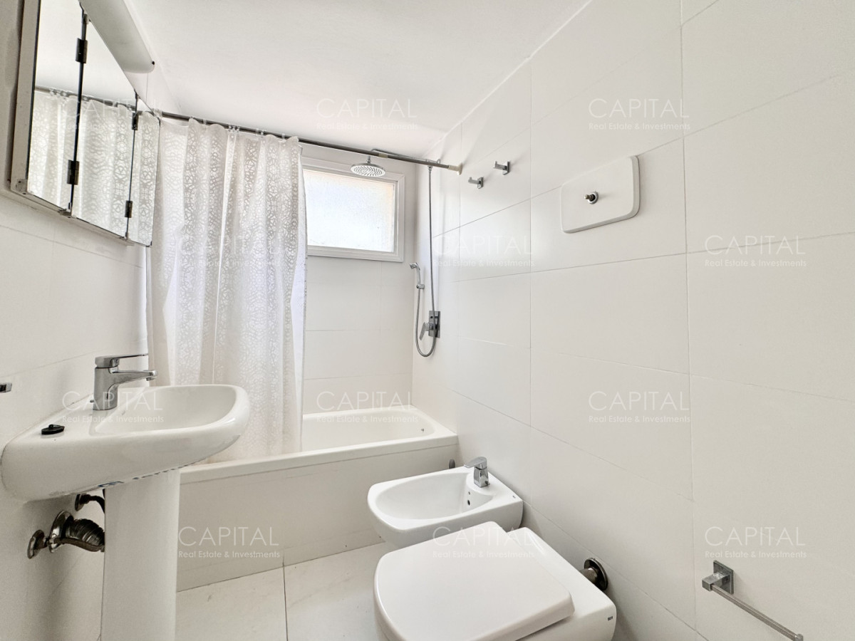 Apartamento ID.35581 - Apartamento de tres dormitorios con vista al mar en venta, Punta del Este.