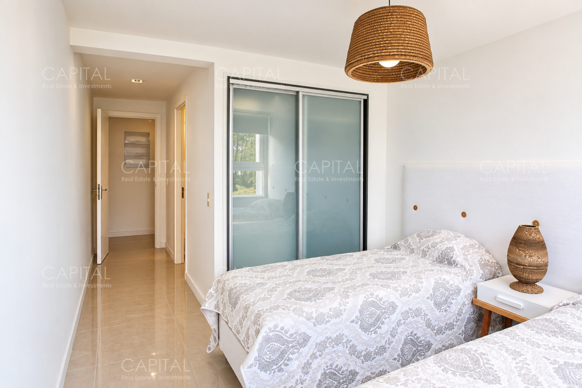 Apartamento ID.38831 - Departamento en venta 3 dormitorios en Torre One a 100 mts de Playa Brava