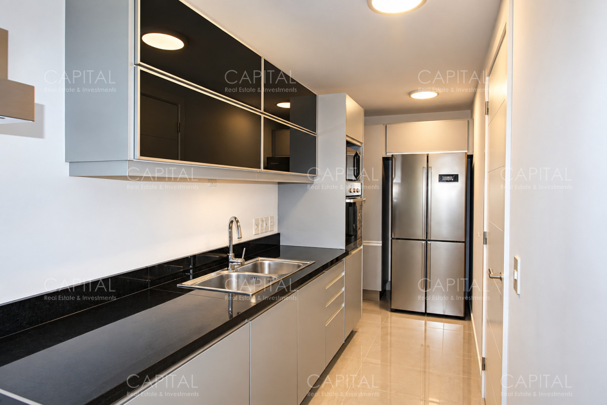 Apartamento ID.38831 - Departamento en venta 3 dormitorios en Torre One a 100 mts de Playa Brava