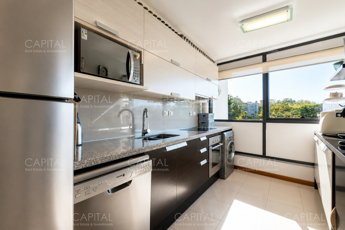 Apartamento ID.40730 - Departamento 3 dormitorios y dependencia frente a Playa Brava en Rincón del indio