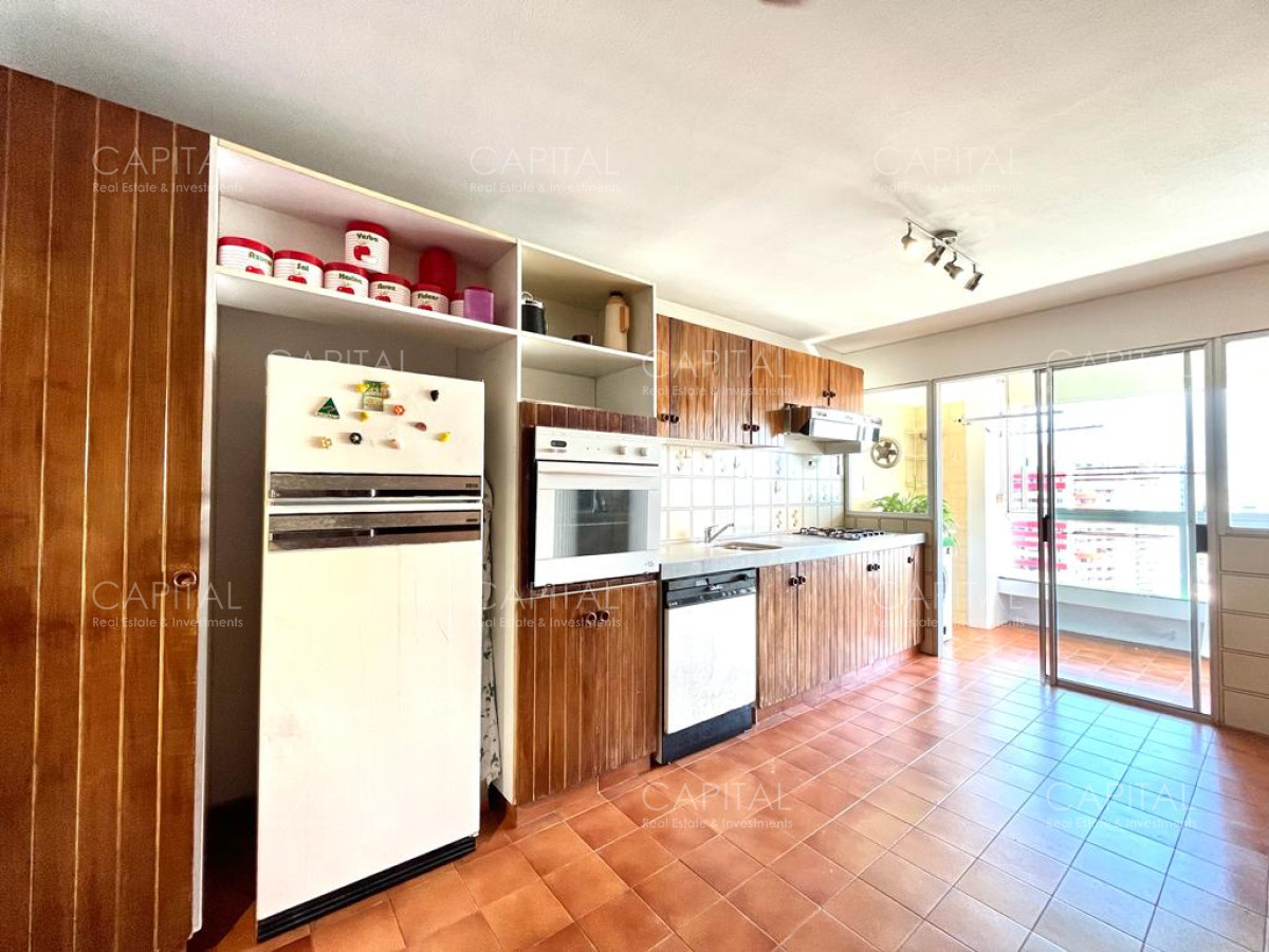 Apartamento ID.34226 - Amplio Apartamento Playa Brava 3 dormitorios mas dependencia