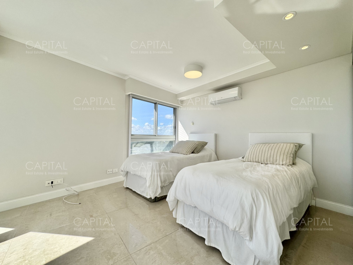 Apartamento ID.39295 - Le Parc esquinero piso alto en playa brava en venta