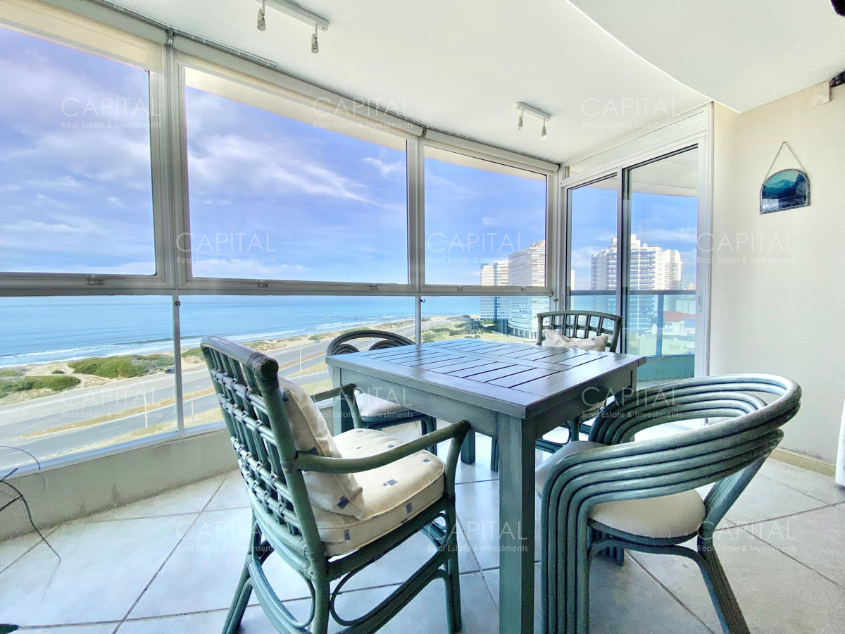 Apartamento ID.30056 - Apartamento de Tres dormitorios con Vista al Mar en Venta en Playa Brava