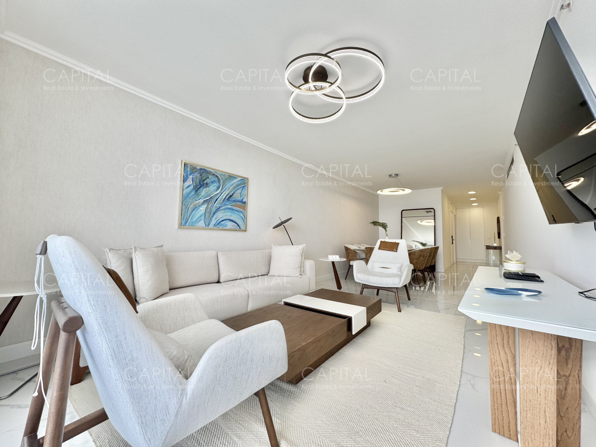Apartamento ID.38101 - Paramount Tower Frente al Mar en Playa Mansa de tres dormitorios en venta
