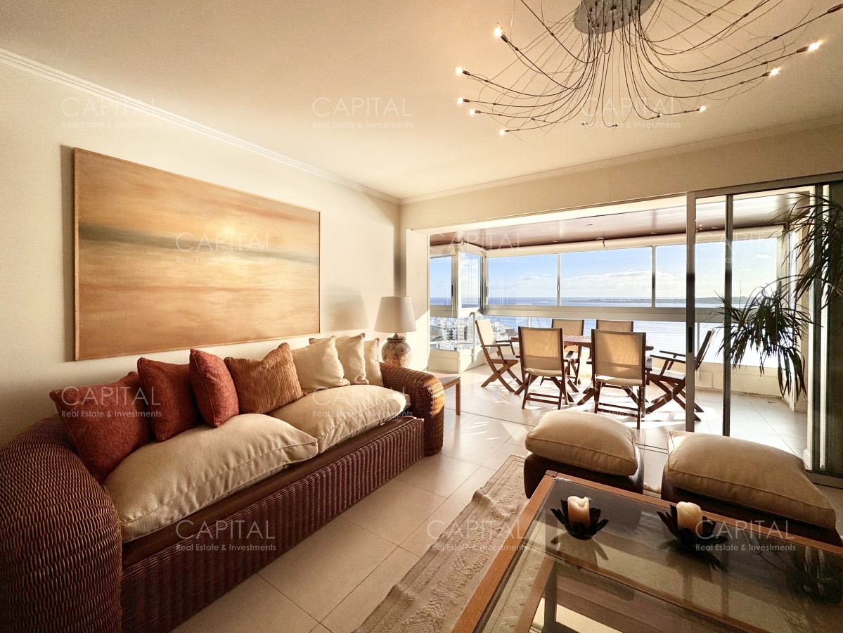 Apartamento ID.38472 - Apartamento en venta de tres dormitorios y dependencia en Playa Mansa, Punta del Este