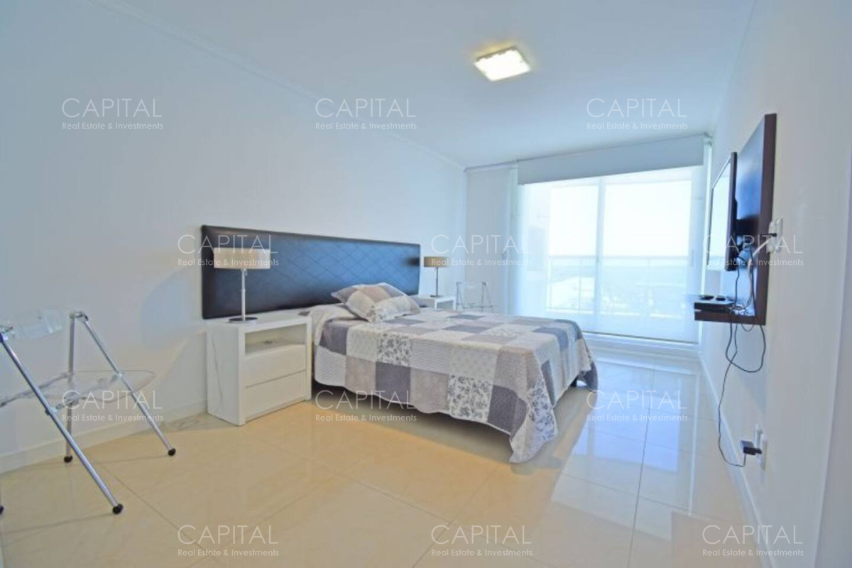 Apartamento ID.31748 - Apartamento Casino Tower en Venta de Dos dormitorios en Playa Mansa, Punta del este