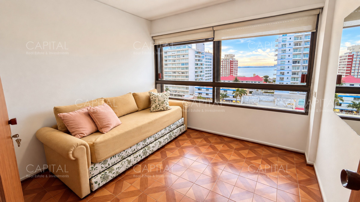 Apartamento ID.40808 - Apartamento en venta en Península, Punta del Este, ubicado a 100 metros del mar.