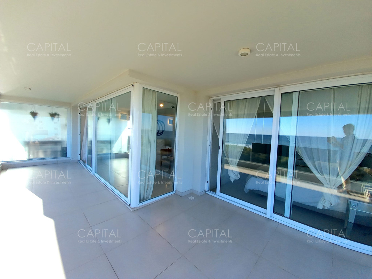 Apartamento ID.32595 - Apartamento Frente al Mar en Venta Tres Dormitorios