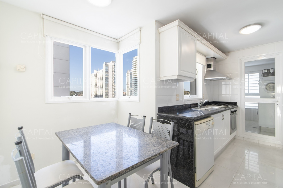 Apartamento ID.33655 - Milenium Tower Punta del Este Apartamento de tres dormitorios mas dependencia en Millenium Tower en Venta