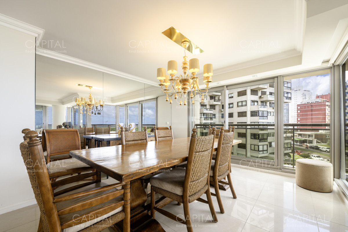 Apartamento ID.37933 - Imperiale Esquinero Departamento en Venta de Tres dormitorios en Playa Brava 