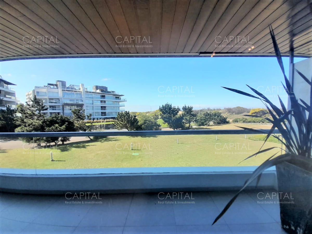 Apartamento ID.33175 - Espectacular Apartamento en alquiler Primera linea playa Brava