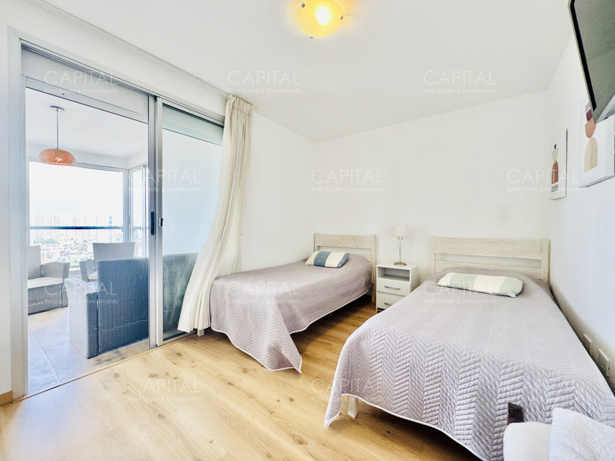 Apartamento ID.40580 - Apartamento reciclado de tres dormitorios en venta en Playa Mansa