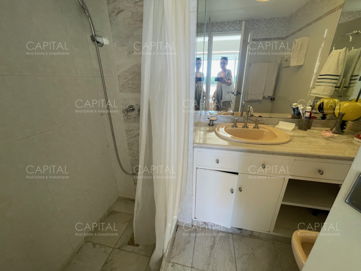 Apartamento ID.36605 - Excepcional semipiso Torre de Categoria frente a Playa Mansa