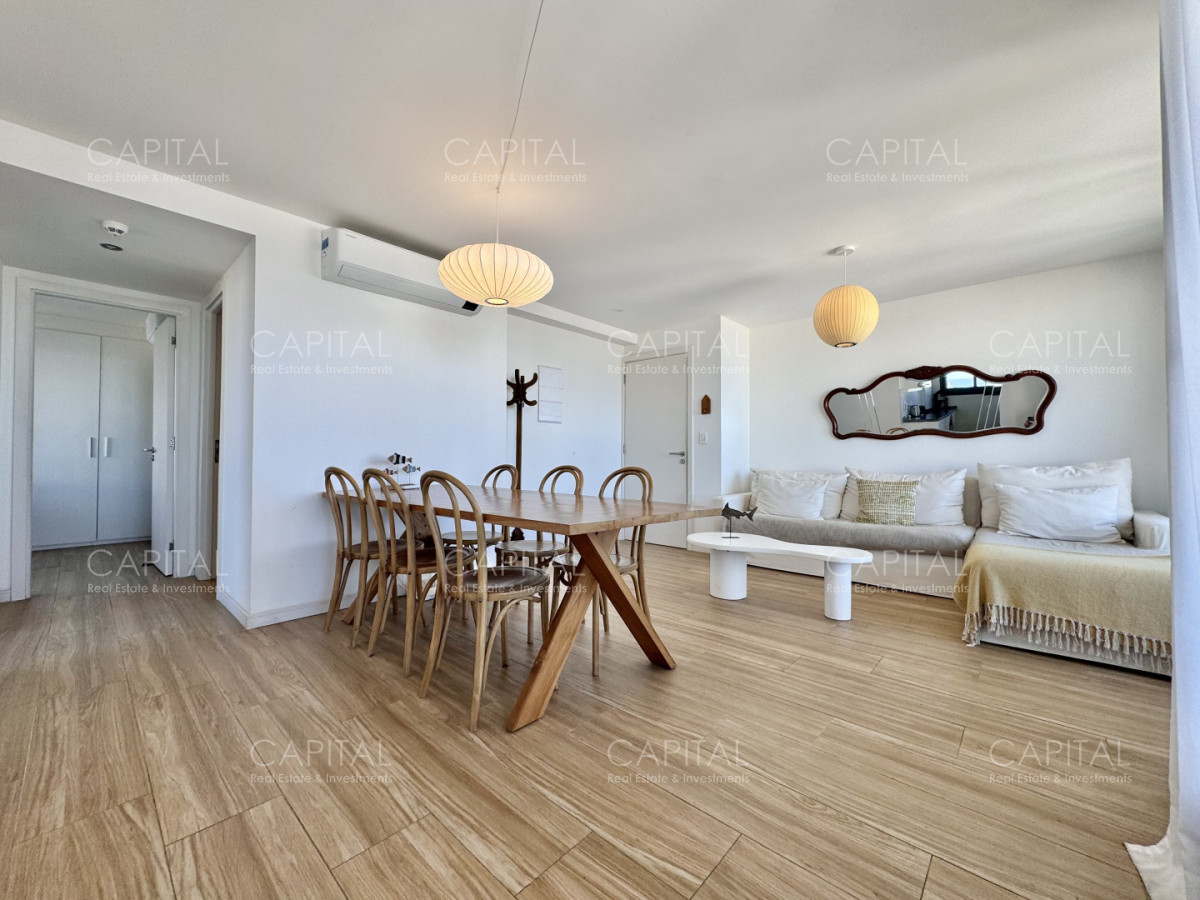 Apartamento ID.40075 - Apartamento de dos dormitorios con vista al Mar, Playa Brava, Punta del Este.