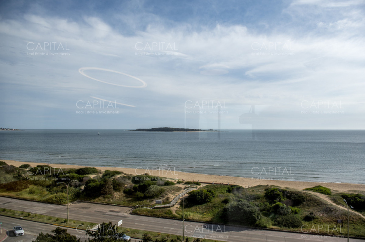 Apartamento ID.40803 - Apartamento de 3 dormitorios en Alquiler en Playa Mansa