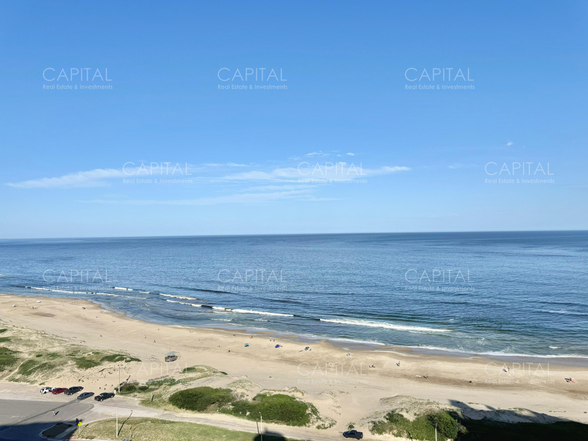 Apartamento de Tres Dormitorios Playa Brava, photo 2