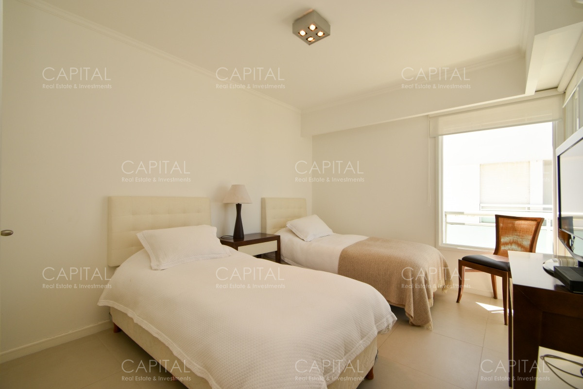 Apartamento ID.30835 - Venta de exclusivo PentHouse sobre playa Brava, Punta del Este