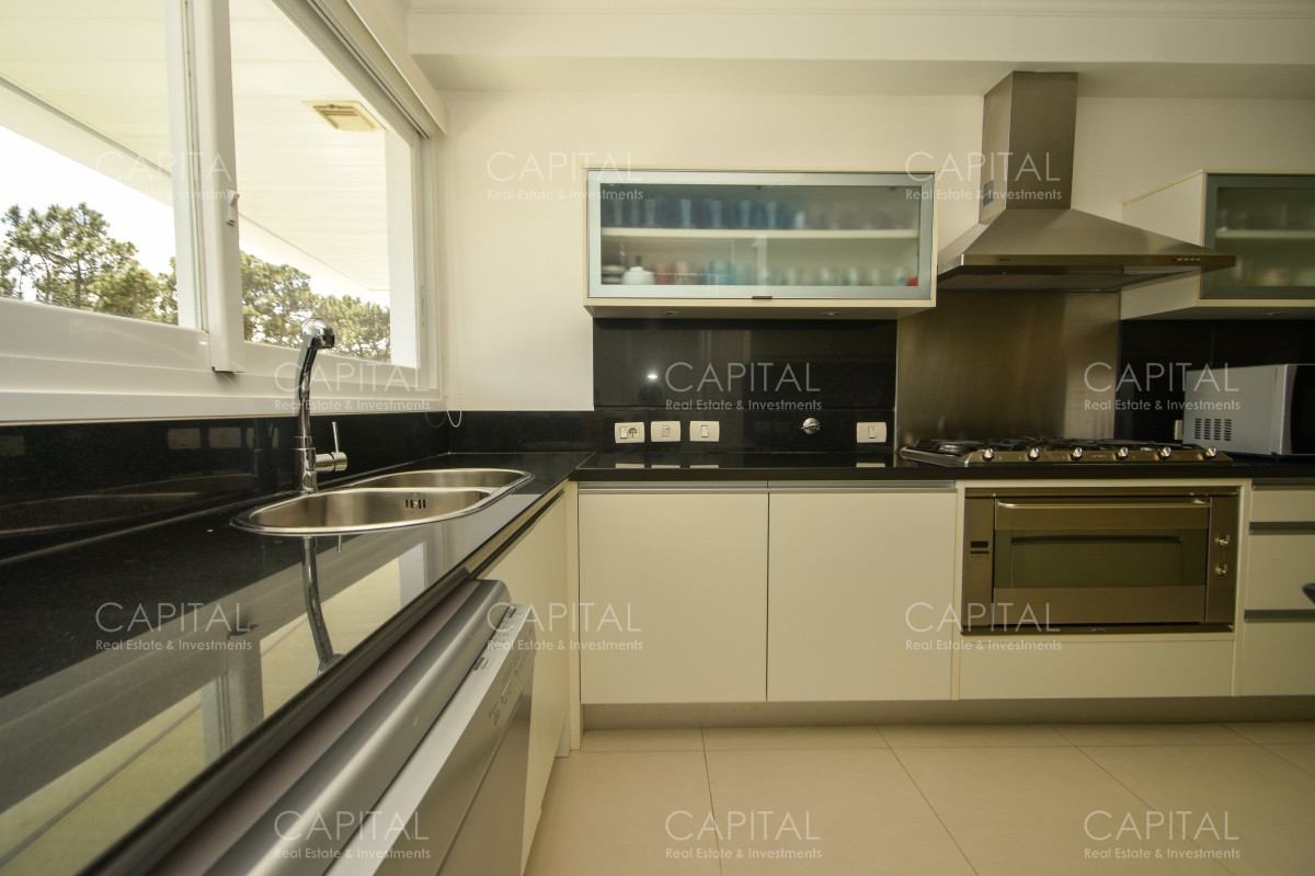 Apartamento ID.30835 - Venta de exclusivo PentHouse sobre playa Brava, Punta del Este