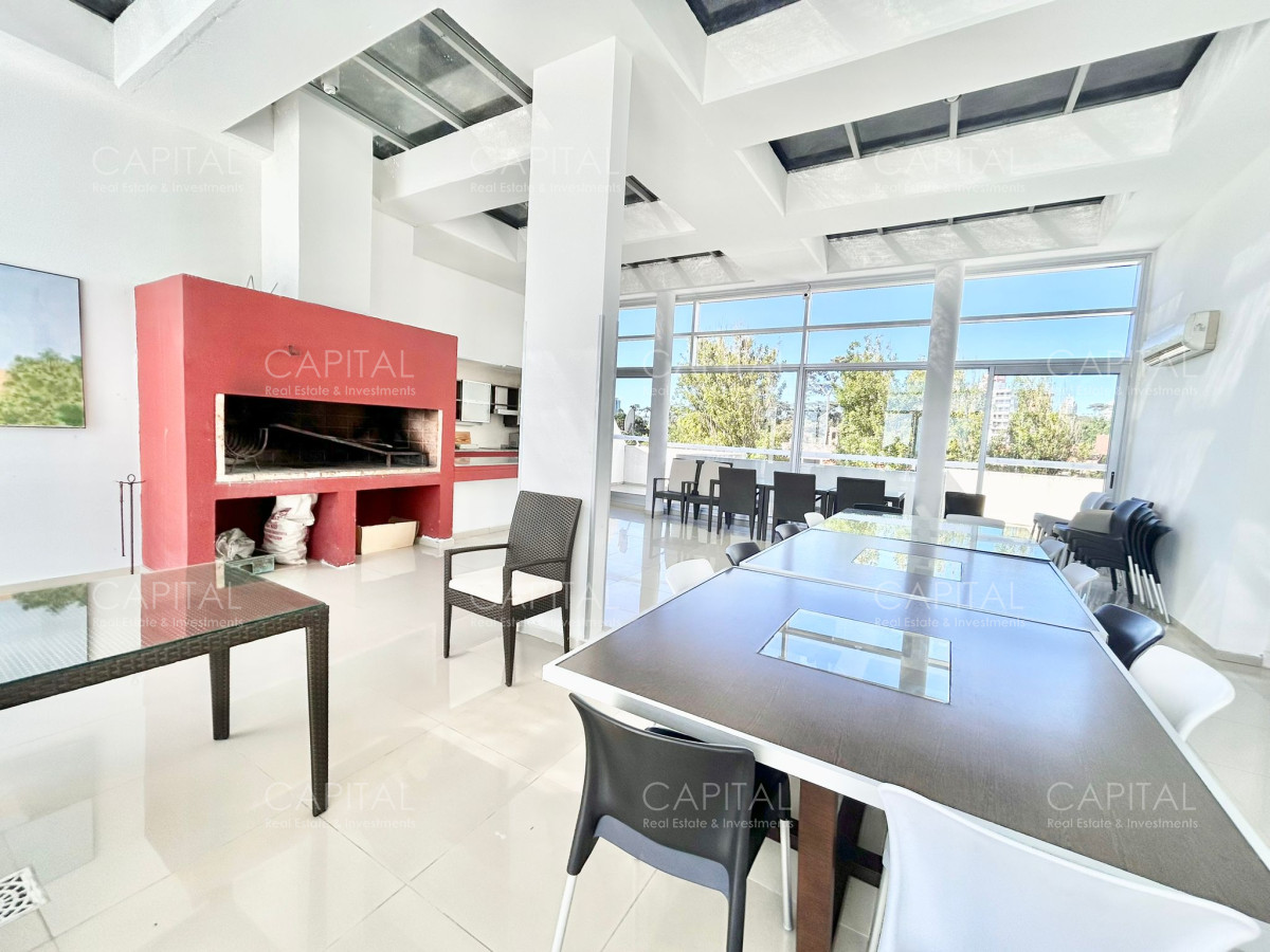 Apartamento ID.35449 - Apartamento en primera fila en venta con 2 parrilleros propios. 