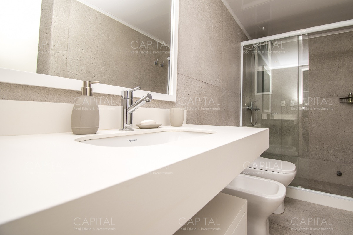 Apartamento ID.27523 - PentHouse en Venta Mansa Punta del Este Vista Playa Mansa.