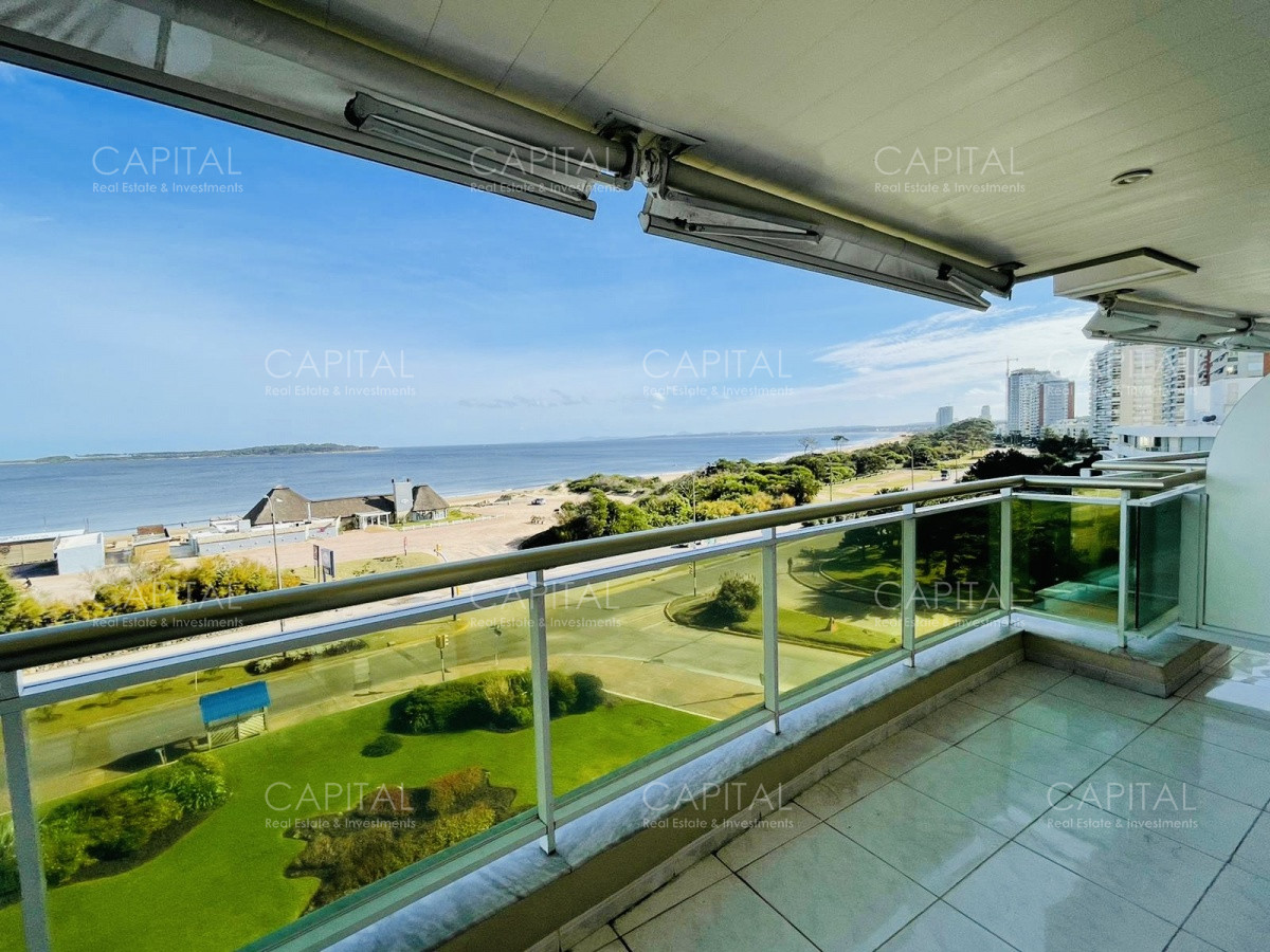 Apartamento ID.31146 - Alquiler temporario de apartamento al frente en edificio de categoría sobre Playa Mansa