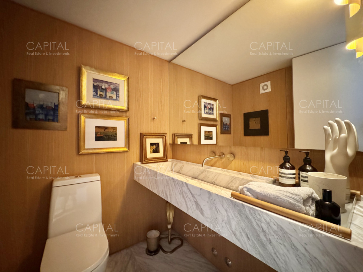 Apartamento ID.35545 - Apartamento reciclado de tres dormitorios en primera linea del mar, Playa Brava, Punta del Este.
