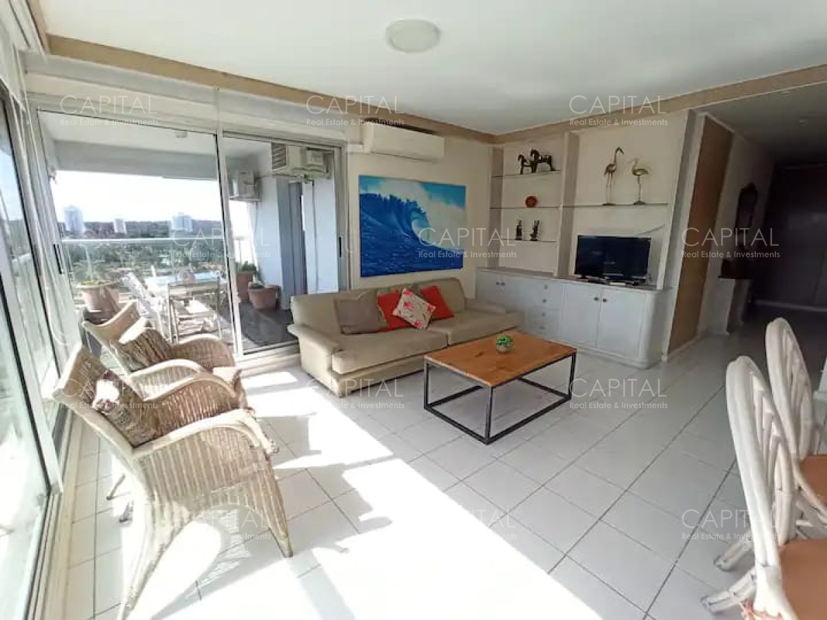 Apartamento ID.24985 - Venta de excelente apartamento dos dormitorios Playa Mansa