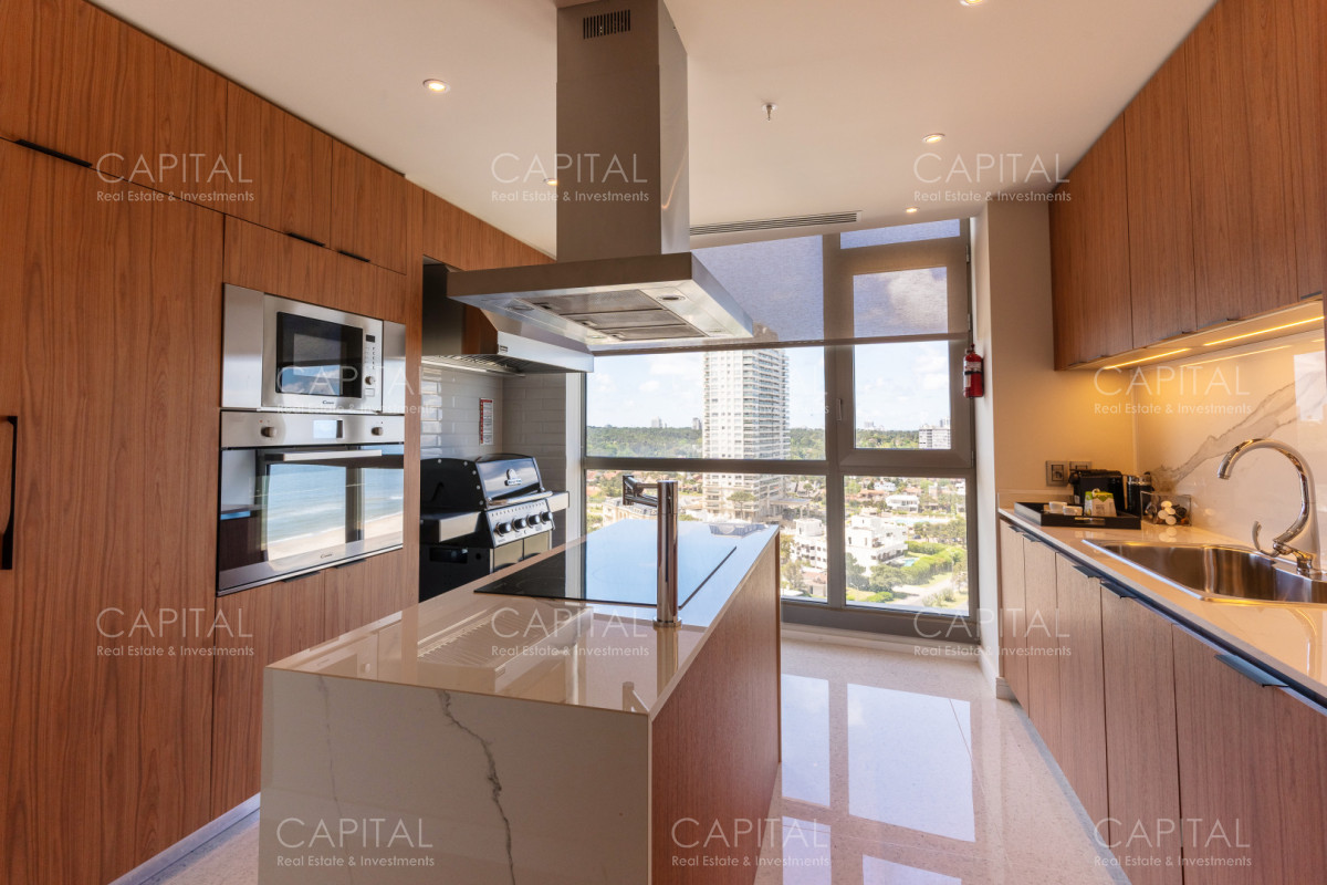 Apartamento ID.39387 - Fendi Chateau Departamento Primera Fila en Playa Mansa de Punta del este en Alquiler