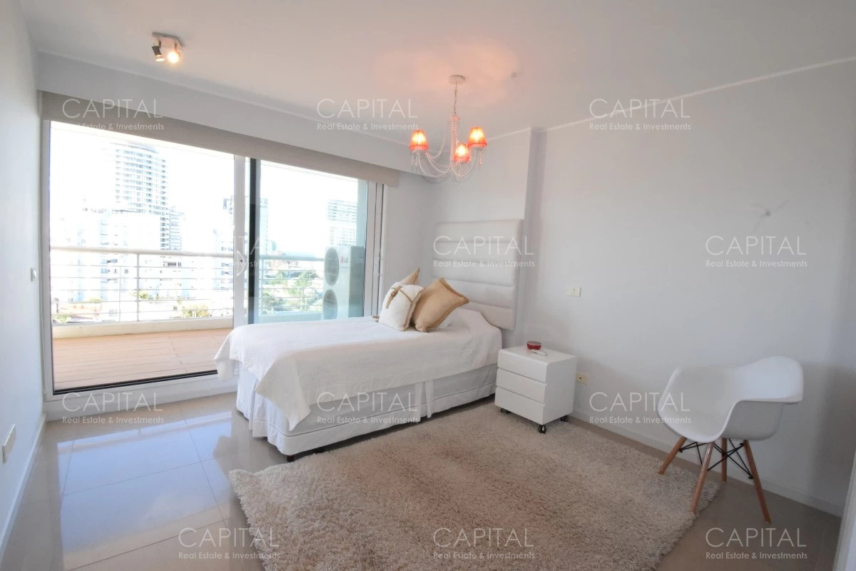 Apartamento ID.31807 - Venta Apartamento tres dormitorios torre de lujo en playa Mansa