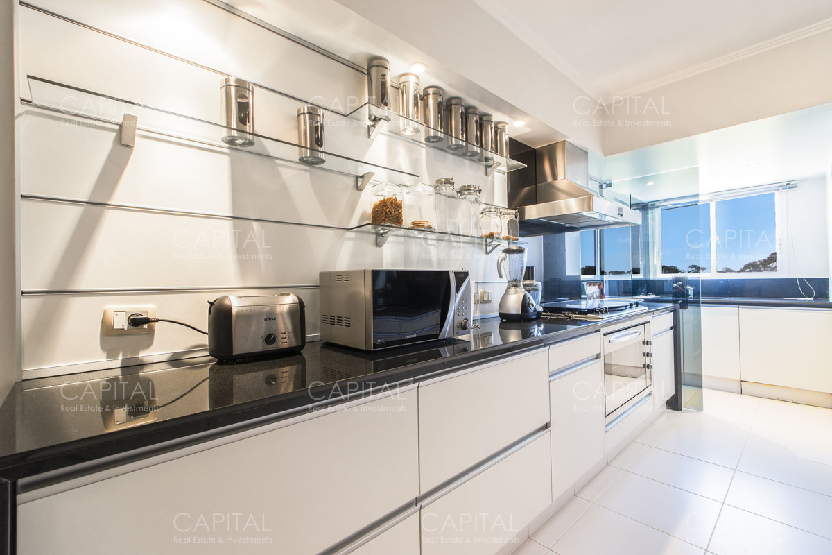 Apartamento ID.35180 - Apartamento en Venta 3 Suites + Dependencia en Primera Linea Brava