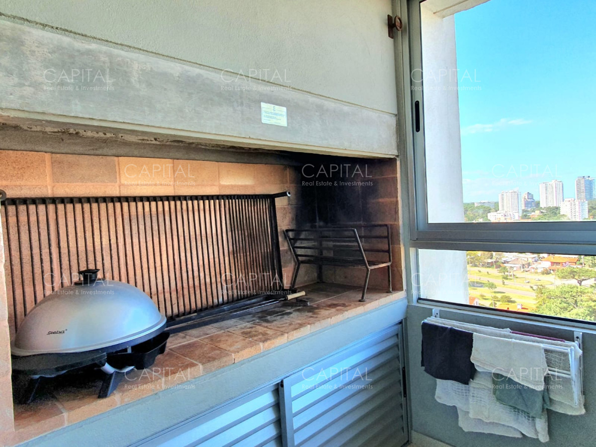 Apartamento ID.32497 - Venta departamento tres dormitorios en suite Playa Mansa Punta del Este