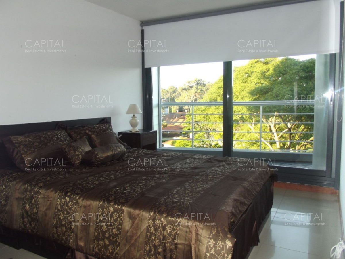 Apartamento ID.28377 - Apartamento de dos dormitorios en venta en torre con servicios con inmejorable ubicación