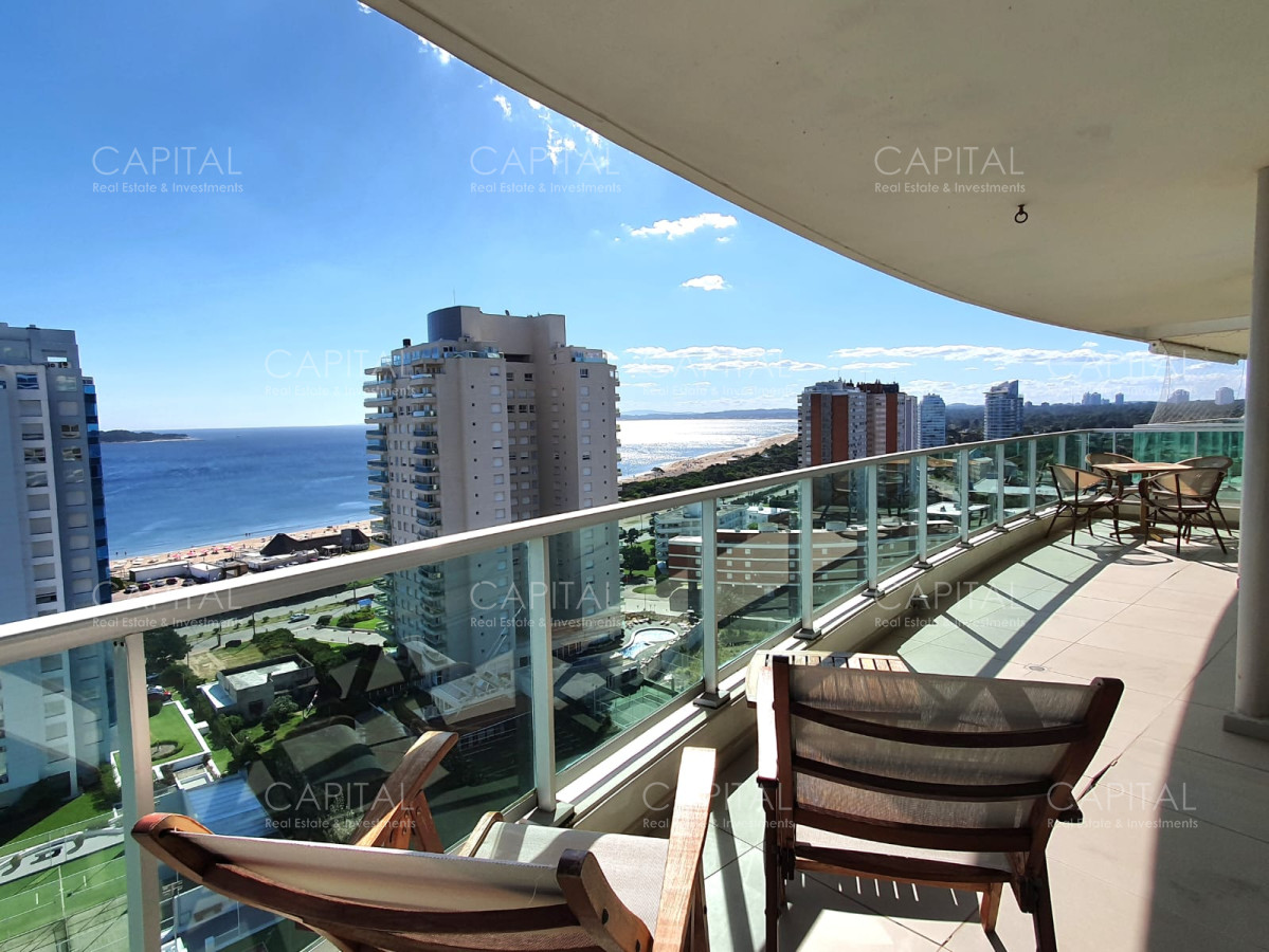 Apartamento ID.32497 - Venta departamento tres dormitorios en suite Playa Mansa Punta del Este