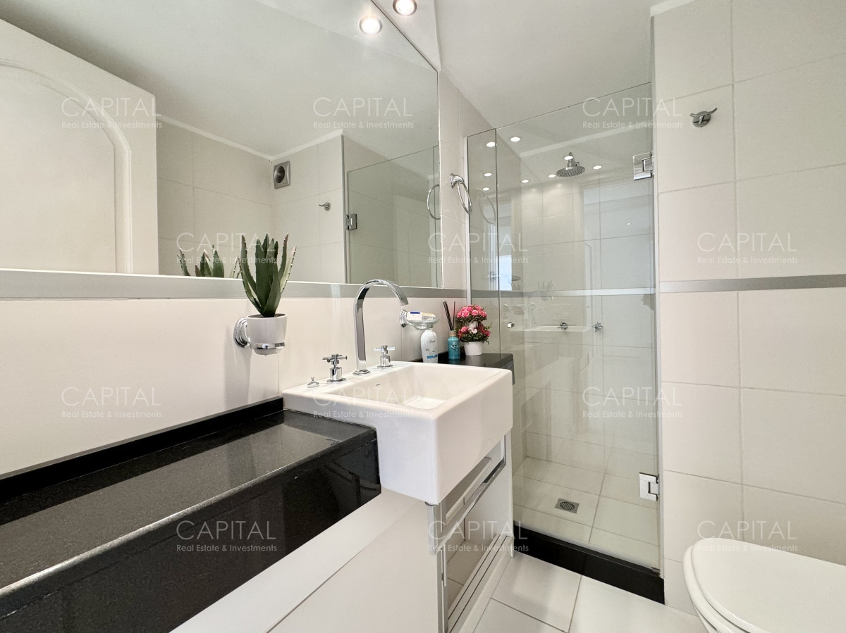 Apartamento ID.25200 - Apartamento Venta Puerto Punta del Este Seis Dormitorios 