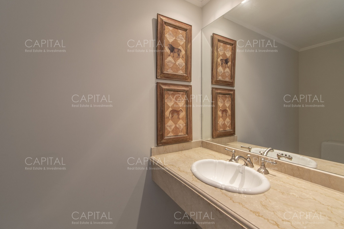 Apartamento ID.33697 - Apartamento en Le Jardin de tres dormitorios y dependencia de servicio en Venta Punta del Este en venta