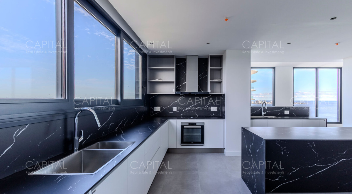 Apartamento ID.37953 - Penthouse en edificio Venetian Playa Mansa en Venta