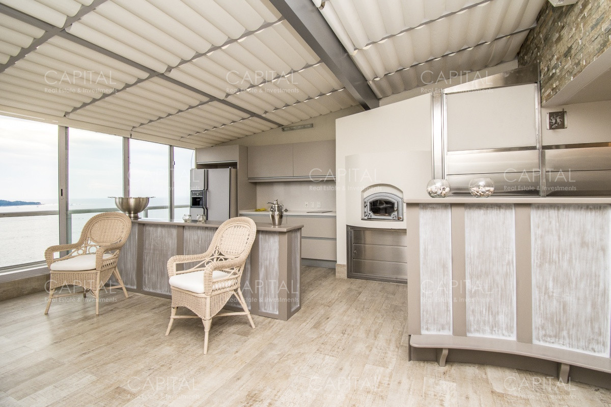 Apartamento ID.27523 - PentHouse en Venta Mansa Punta del Este Vista Playa Mansa.