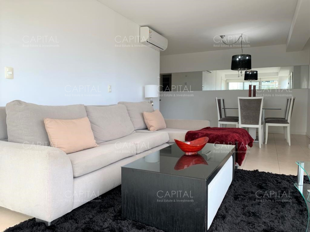 Apartamento ID.30716 - Apartamento de tres dormitorios, edificio con buenos servicios.