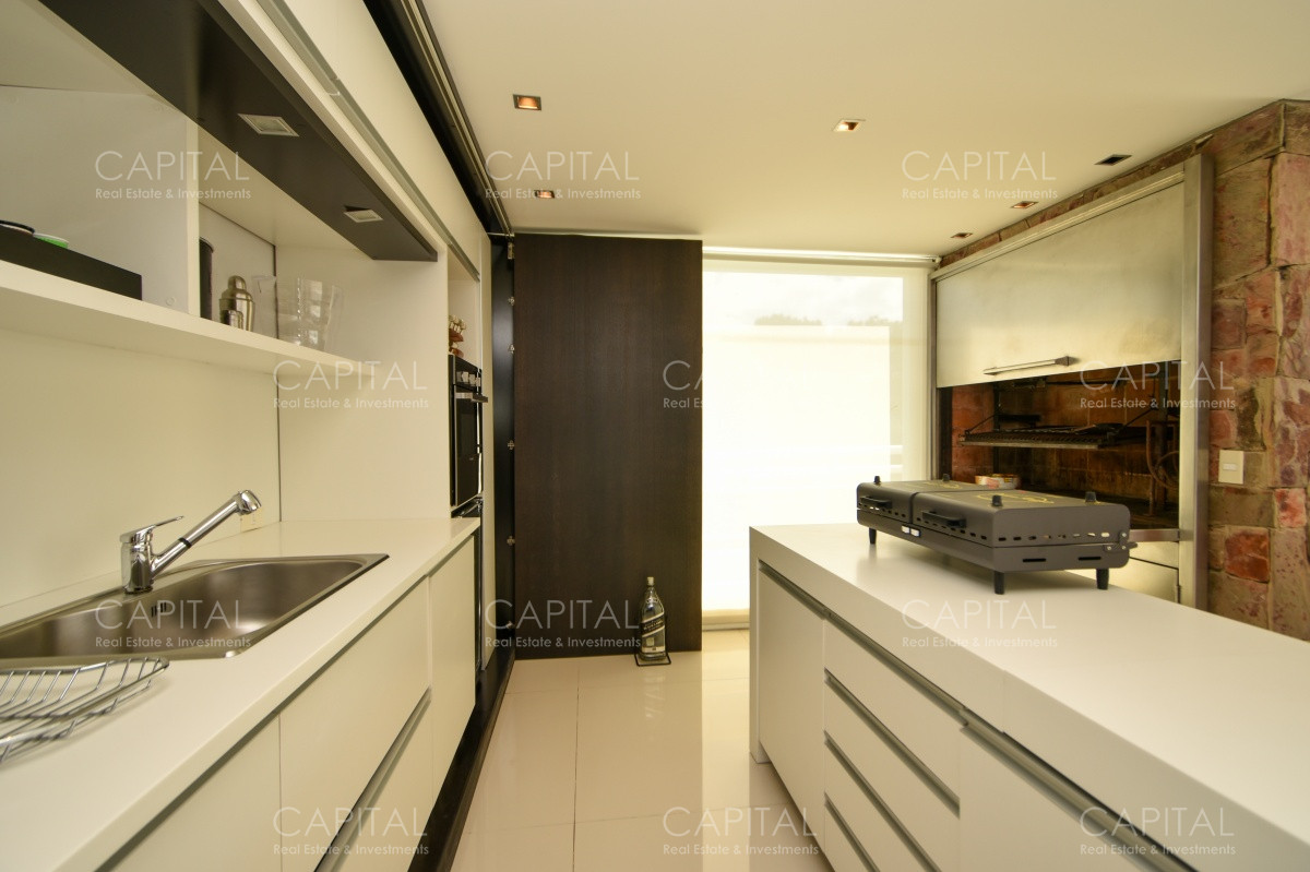 Apartamento ID.30835 - Venta de exclusivo PentHouse sobre playa Brava, Punta del Este