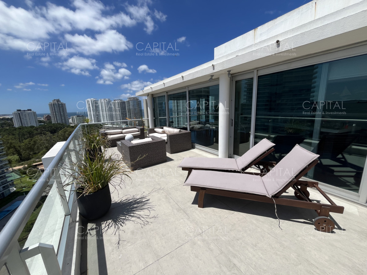 Apartamento ID.39686 - Penthouse en Venta zona brava